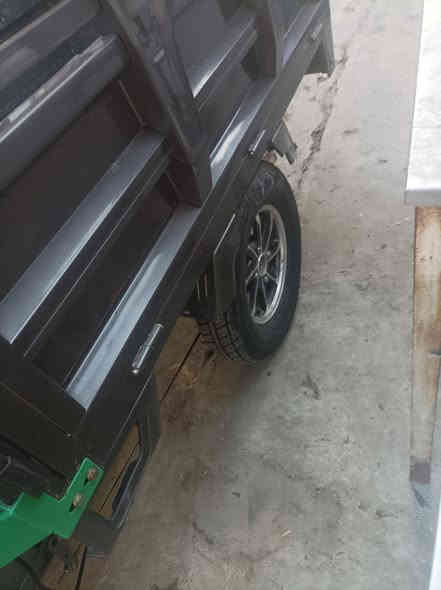 ستوته شحن لبيع اليحب يتصل بطاريات كبار ***********
