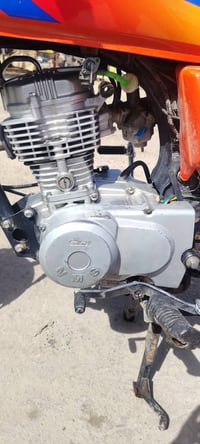 محرك مال ايران 🇮🇷نمس للبيع محرك نضيف شغال ما بي اي شي لا تخر دهن لا تن...