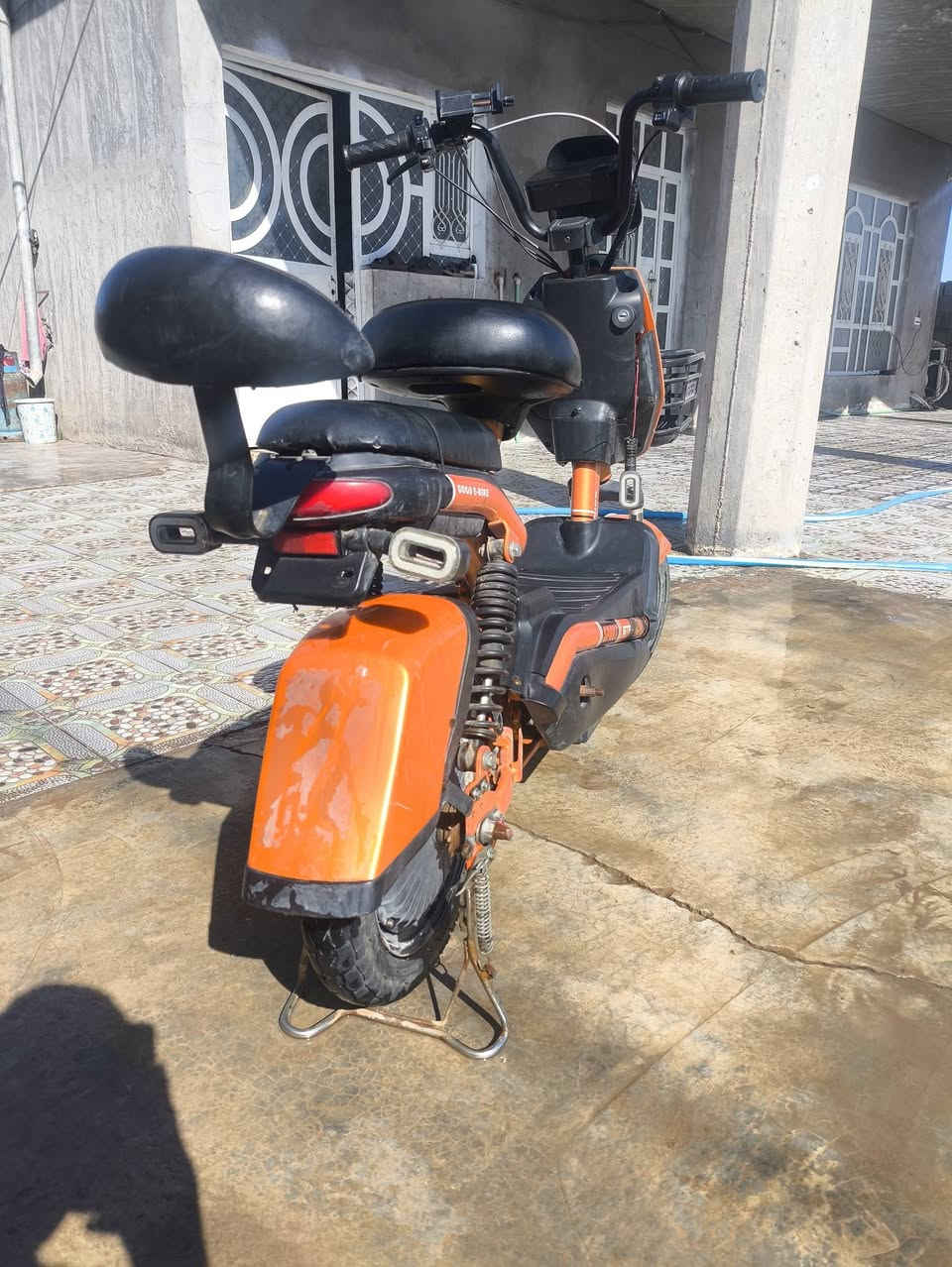 سلام عليكم دراجه شحن للبيع حجم 14 السعر 250 وبي مجال المكان اطراف بلد للاستفسار  الرقم ***********
