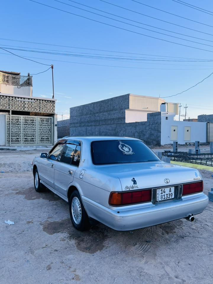 السلام عليكم أرنب طويل رقم بصره السياره بأسمي مكينه 3000 حداديه 80‎%‎ تخم تاير جديد باتري جديد تبريد شغال لايت زنون كهربائيات كلهه شغاله السياره حلوه مكفوله من العيب الشرعي ونقل الجثه فقط التحويل باسمي ثاني يوم السعر 85 وبيهه مجال بسيط مكاني بصره ***********
