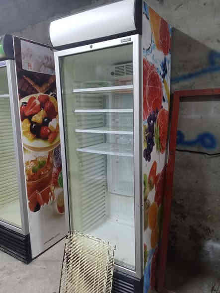 عوارض للبيع مكاني بغداد العبيدي شغلات تبريد فول شرط الضمان متواجد واتساب ***********
