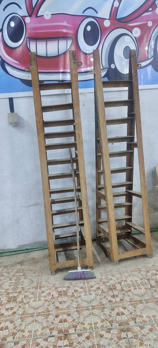 رمبات حديد 
طول 2 متر ارتفاع 50س 
سعر 300 
تزكام ثقيل درجة اولى


**إذا كنت صاحب هذا الإعلان وتريد حذفه لأي سبب، رجاءا أرسل رسالة إلى الدعم الفني**