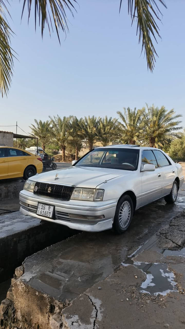 سلام عليكم راس الثور للبيع (كصتين) موديل 95 مكينه 3000كير مكينه كفاله حداديه 70بل 100 رقم انبار بسمي مداور ثاني يوم السنويه ال 2029 السعر 60بيه مجال مكان السياره القاسم الرقم ***********///***********

