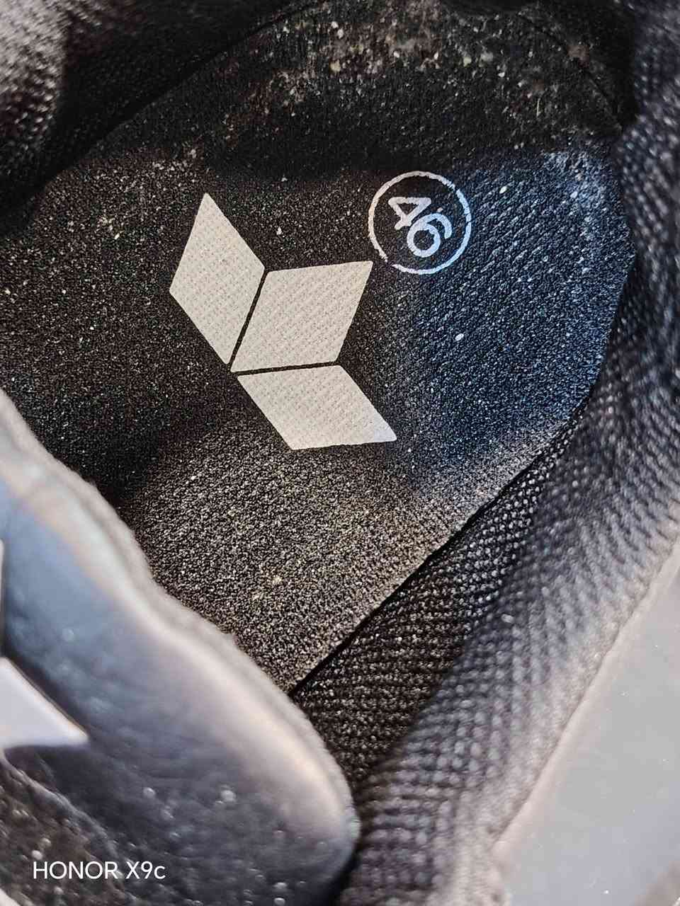 باله جديد تقريبا قياس ٤٦  تم ١٥ وزن خفيف


**إذا كنت صاحب هذا الإعلان وتريد حذفه لأي سبب، رجاءا أرسل رسالة إلى الدعم الفني**