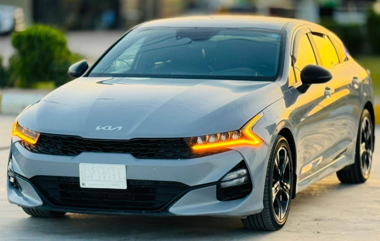 السلام عليكم 
للبيع كي فايف 
موديل 2022
وارد امريكي 
المواصفات  Gt
شاشه 
كامره رادار جانبي 
مكينه 16000تيربو 
بصمه تشغيل 
بصمه ابواب 
تشغيل عن بعد 
وبعد بيه مواصفات مذاكرهن 
مكاني واسط الصويره 
الاستفسار اكثر الاتصال على الارقام التالية 
***********
*********** الطائف, مكة
