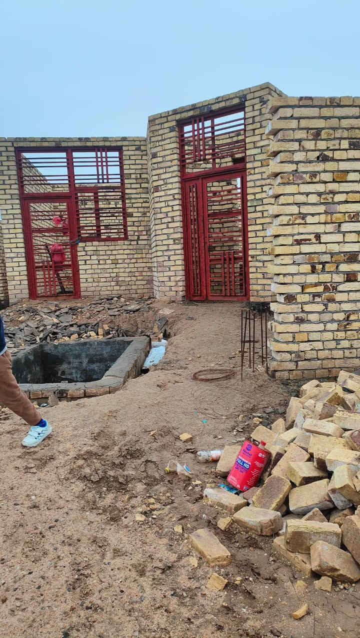 بسم الله الرحمن الرحيم
هيكل 200 متر مع عرصه 100 متر للبيع 
عرصات حيدر حجي هندي حولي الخصيمه سند 25 معاملته مال التطويب كامله
تبليط للباب 
البناء غرفتين وصاله ومطبخ واستقبال وصحيات خارجيه وداخليه 
الاستفسار الاتصال على الرقم ***********بي واتساب
