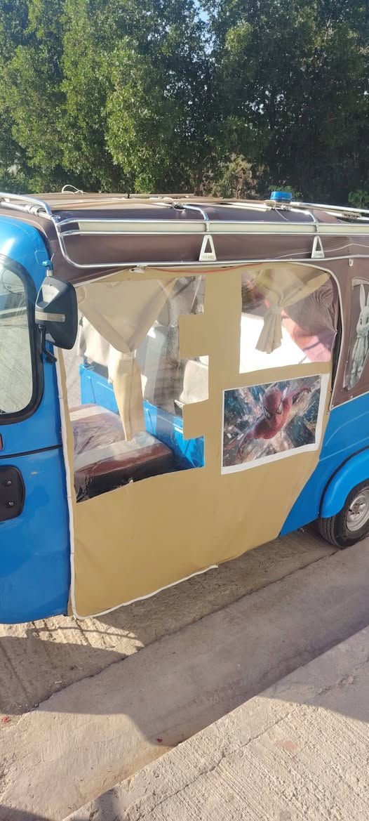 تكتك واحد وعشرين رقم ولوحات انكليزي مابيها قطرة صبغ تخم تاير كهربائياتها كلها شغالة التكتك مجنبزة ونضيفة مثل ما اشوف مكينه ناعمه تخبل مداريها التكتك دبلات لوي جواريب ماشة كلها جديد  *********** هاذة رقمي بيه واتساب اتواصل  بيه او اتصل ارد عليك
