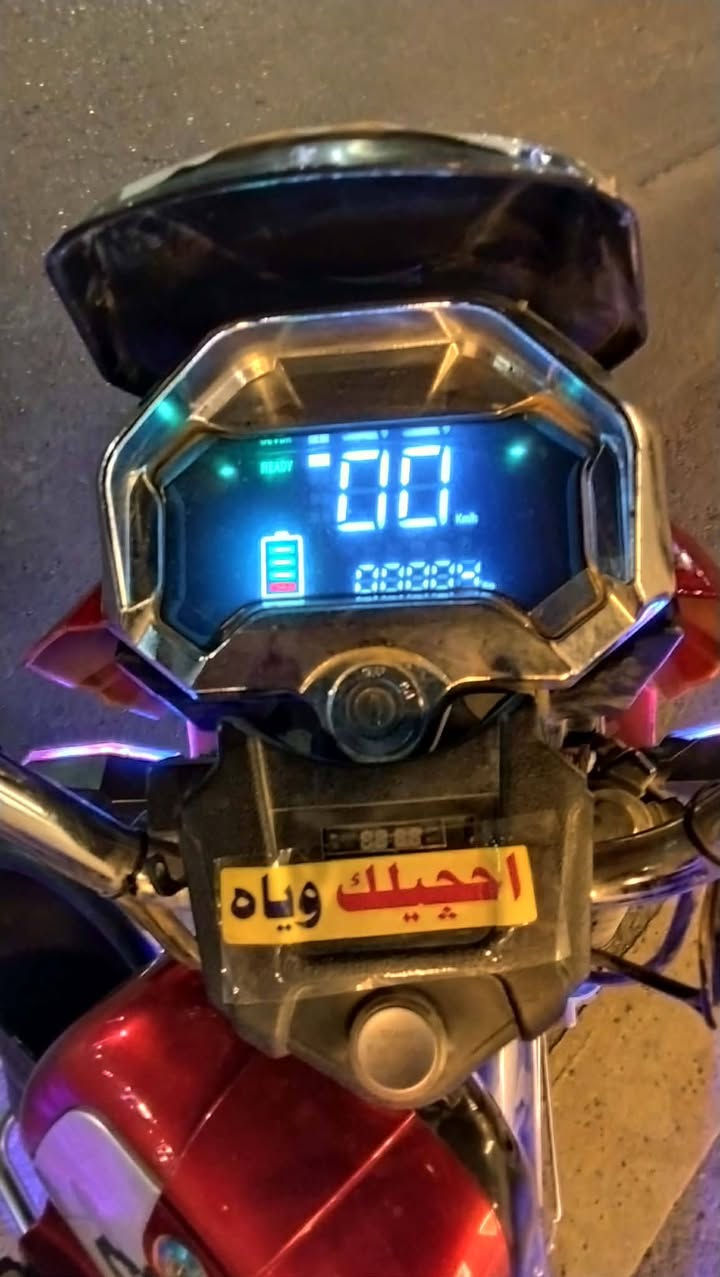 السلام عليكم
-للبيع او للمراوس 
-هارلي موديل 2025 شركه الاخوين 
-بطاريات عدد6 يقرن 10 ونص 
-دبل اشاره مثبت سرعه هورن
-لايت عالي  ابيض ناصي اصفر
-نشرات بك لايت  كله شغال
-بصمة تشغيل عن بعد +جهاز انذار🔇
-جنطه حجم كبير 
دراجه استخدام قليل ومماشي هواي
_السعر 600 وبيها مجال 
_العنوان الانبار الكرمه 
للأستفسار خاص او ***********
