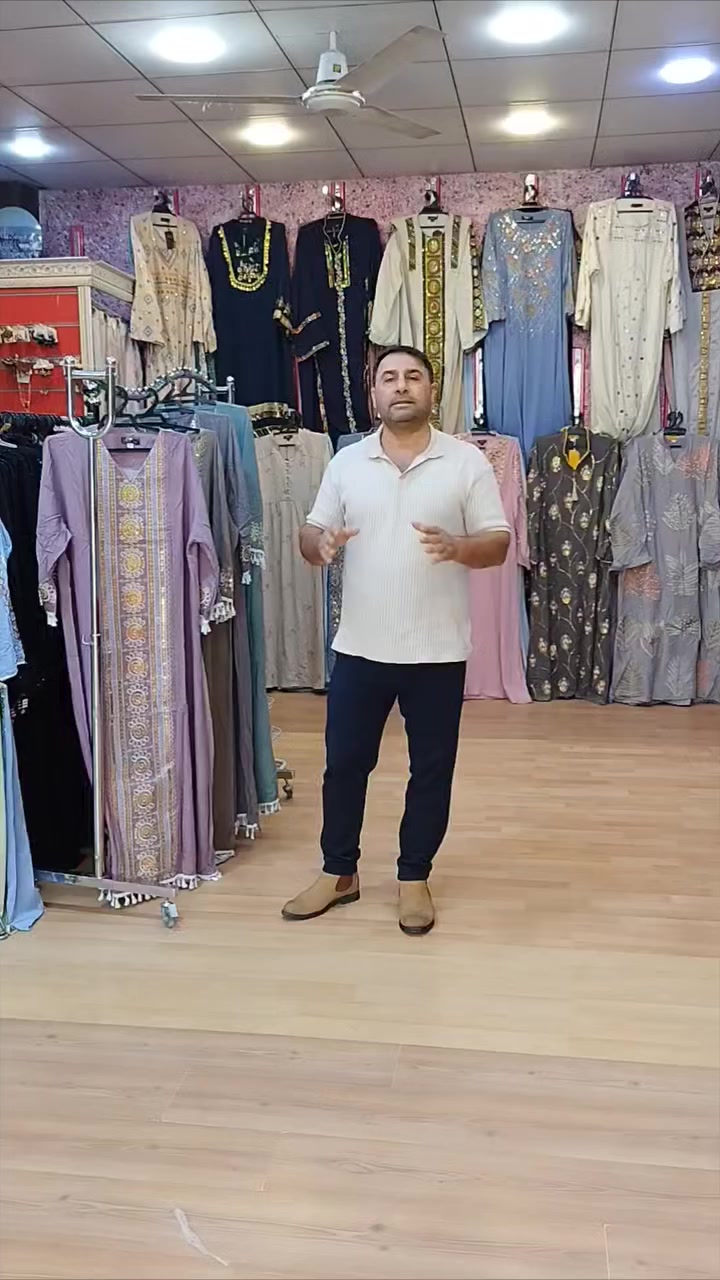 جوانترين موديلات  هاتوه بشنكاى دوبه ى

 ناو نيشان كه لار جادى اندازياران نيزك ترافكلايت بنجا مال.*********** 

اجمل واروع الموديلات الجديدة في ازياء دبي للألبسة النسائية 
كلار شارع اندزياران قرب ترفكلايت 
لدينا توصيل لجميع المحافظات ***********
