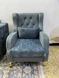 كراسي • نضيفه • بيه مجال