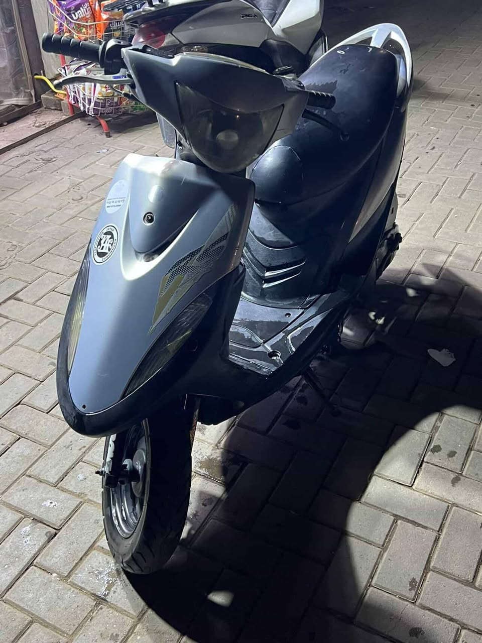 سلام عليكم دراجه ماكس عدله للبيع كلها الباديه الدراجه كفر ومكينه مطابق بيها كلجات رياضي اصلي بس سلف بيها واكف 
السعر ٥٥٠ وبيها مجال حك الجيه بكاني بغداد النهضه جيب وياك فيتر وفحص ***********
