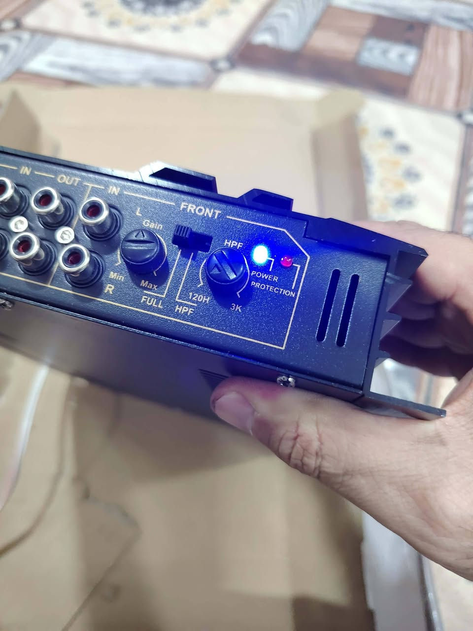 مضخم صوت بهذا الشكل 
جديد غير مستخدم


**إذا كنت صاحب هذا الإعلان وتريد حذفه لأي سبب، رجاءا أرسل رسالة إلى الدعم الفني**