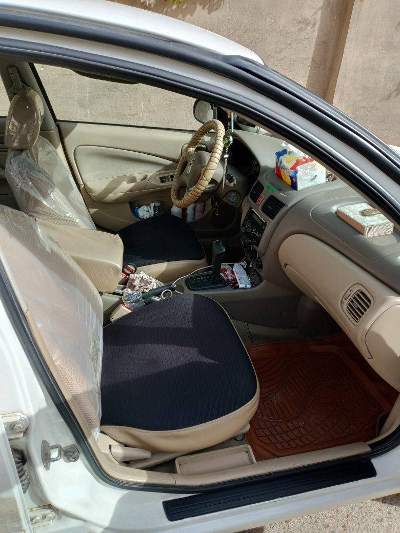 سني موديل 2010 لبيع لتواصل ع رقم ***********
