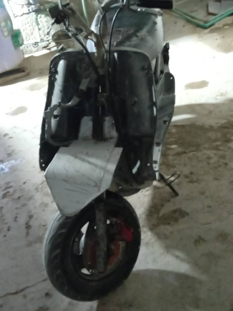 دراجه كامكو موفي للبيع ما ناقصها شي بس كفرات مكينه فول شلعه تاير خلفي جديد كابريته جديد السعر 250مكاني نجف عسكري كبل للستفسار *********** النجف, العراق
