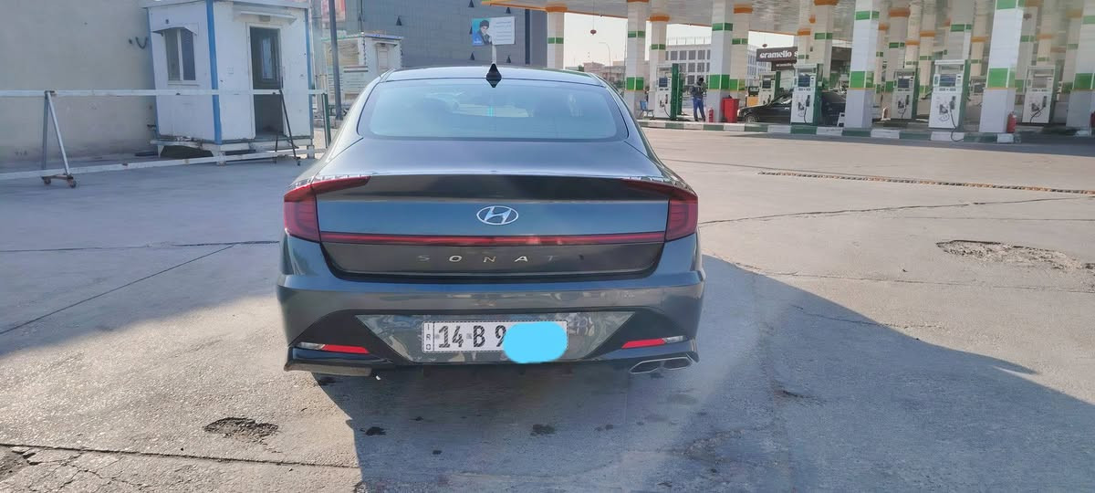 السلام عليكم
سوناتا 2022 وارد امريكي بأسمي
رقم بصره جديد تحويل ثاني يوم 
سنويه 2030
سياره مال بيت مامتعوبه
محرك 2500 المرغوب
ماشيه 54 الف كيلو 
(تحكم ستيرن، حساسات، تبريد ثلج، اربع وضعيات قياده، كرسي كهربائي ، شاشه Android auto , apple car play)... 
 #_حادث موضح بالصور ( ضربه بسيطه بالصندوق وراجع نفسه)+( وبيهه دحجه دراجه باب العبري بسيطه باقيه نفسهه )

سعر 180 وبيهه مجال للشراي
***********
