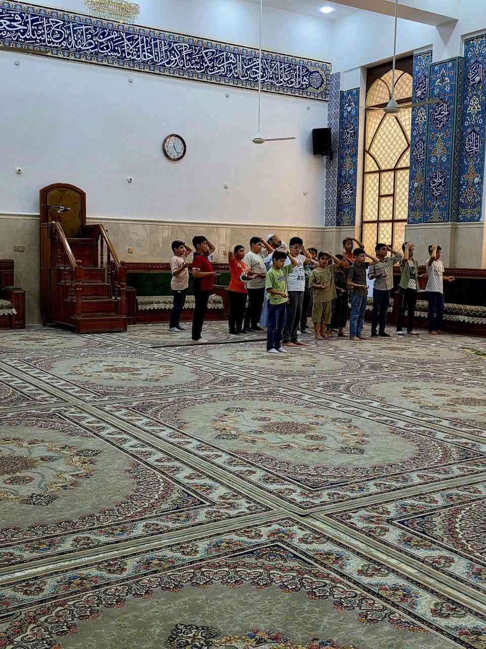 احد ايام الدوره الصيفيه المقامه في ( جامع الحاج المرحوم  عبد الله عباس )والمستمره لغاية (١ محرم )
بفضل الله تعالى وتوفيقه، وضمن أجواءٍ ملؤها الإيمان والمودة، احتفينا اليوم بتوزيع الهدايا على أبنائنا الطلبة المشاركين في الدورة الصيفية المقامة في رحاب جامعنا المبارك.
​لقد كان هدفنا من هذه الدورة منذ انطلاقها هو بناء جيلٍ متسلحٍ بالوعي والبصيرة، من خلال دروسنا التي ركزت على:
​القرآن الكريم: تلاوةً وفهماً.
​الفقه والعقائد: لترسيخ أسس الدين القويم.
​الأخلاق: اقتداءً بنهج أهل البيت (عليهم السلام).
​إن هذه الهدايا ليست إلا تقديراً رمزياً لحرص أبنائنا على التعلم، وتشجيعاً لهم للاستمرار في طريق العلم والمعرفة 
و ​نتوجه بالشكر الجزيل لكل الآباء الذين استجابوا للدعوة وسارعوا بتسجيل أبنائهم، وللكادر التدريسي الذي يبذل وقته وجهده لإنجاحها 
ملاحظه : مستمرون بتسجيل الطلبه الاعزاء


**إذا كنت صاحب هذا الإعلان وتريد حذفه لأي سبب، رجاءا أرسل رسالة إلى الدعم الفني**