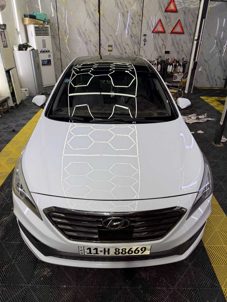 للبيع سوناتا 2016 لمتد   
فول الفول 1/1
رقم بغداد الدولي باسمي تحويل ثاني يوم 
رقم مميز حلو
المواصفات
محرك 2400gdi 
بصمه ابواب و تشغيل 
فتحه سقف بنوراما
كشنات جلد + كهرباء 
رادارات اماميه و جانبيه و خلفيه  
تدفئه تبريد كشنات خلفي امامي + ستيرن
شاشه كبيره + كامره  
حساسات خلفيه 
لدات امامية 
سايد بريك دكمه 
وضعيات قياده 
فول تحكم  
صندوق ذكي   
 اشاير بالمري 
وارد امريكي 
السياره موجود سوناره 
سياره نضيفه  
للاستفسار /  ***********
ملاحظه السياره قطرة معجون مابيه فقط صبغ موضح بالسونار 
—————————————————————
#_السعر /135 ورقة 💰 
                        
#العنوان / الديوانيه     
———————————————
