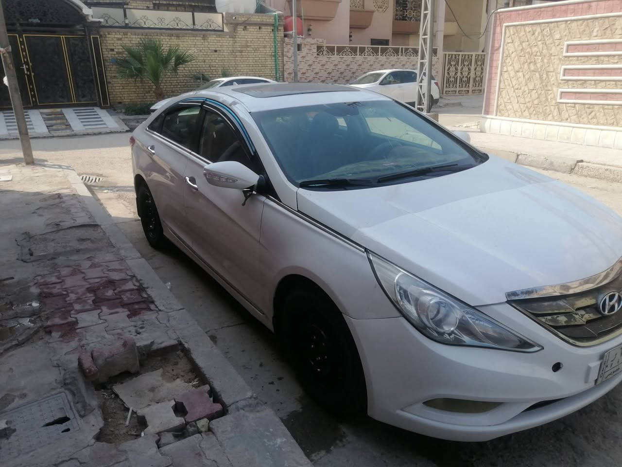سلام عليكم
سوناتا موديل 2011 وارد امريكي فول مواصفات بيه جاملغ وبنيد و بيه صبغ مكانات سياره جاهزه من كلشي مكينه وكير شرط الفحص تاير جديد مكفوله من ظربه القويه
سعر 74 وبيه مجال بصيط
***********
