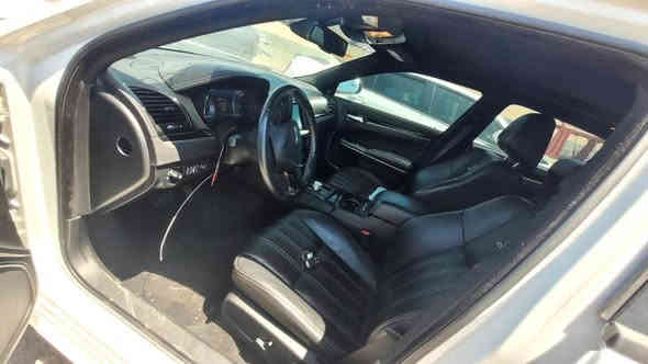 السلام عليكم 
السيارة ليبل واحد
Chrysler 300S 2019
بانوراما 
 مواصفات الS
السيارة كير محرك لغد شاصي كلة مكفول 
بيها بنيد نفسة نصبغ ومن امريكا جاملغات ثنين كلير الأمامية 
بدون ايرباك!!!!!!!
ماشية 105mile
السعر 272 بيهة مجال 
***********
