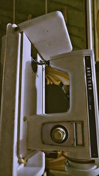 مكينة خياطة • ياباني • حي العسكري الفنانين