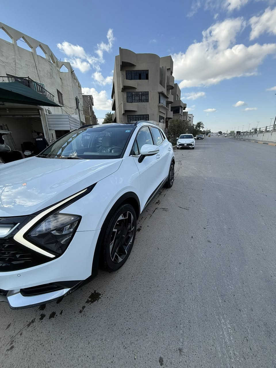 السلام عليكم
سبورتج خليجي 23

مكفوله كفاله عامه

ماعده ربع جاملغ السايق صبغ 

سياره فول مواصفات 

محرك دوش 2000

ماشيه 46km

بصمه تشغل بعد 

بانو رامه

كشنات كهرباء

تدفئه كشنات ستيرن

تبريد قطعتين

سايد بريك بصمه كهرباء 

اشاير مري شفط ترحيب عند الاقتراب رادارات

حساسات امامي خلفي 

باقي المواصفات معروفه 

سعر 227

العنوان بغداد حي القاهره قرب سوك علي النعمه 

ممتواجد ع فيس ***********
