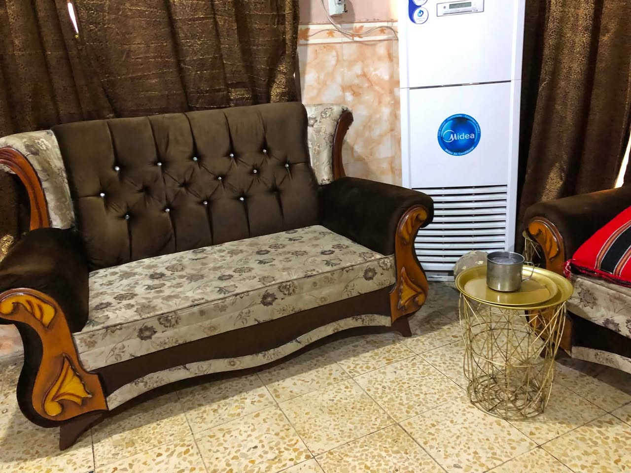 كاونتر البيع المنيوم 175 وبي مجال بسيط تخم تسكام 10 مقاعد175 وبي مجال بسيط ميز طعام من دون كراسي 30 للعنوان بغداد الامين الثانيه


**إذا كنت صاحب هذا الإعلان وتريد حذفه لأي سبب، رجاءا أرسل رسالة إلى الدعم الفني**