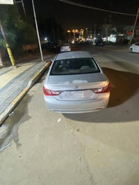 سوناتا موديل 2012 مكفوله من الضربه محرك 2000دوش فقط جراد صبغ للبيع فقط...