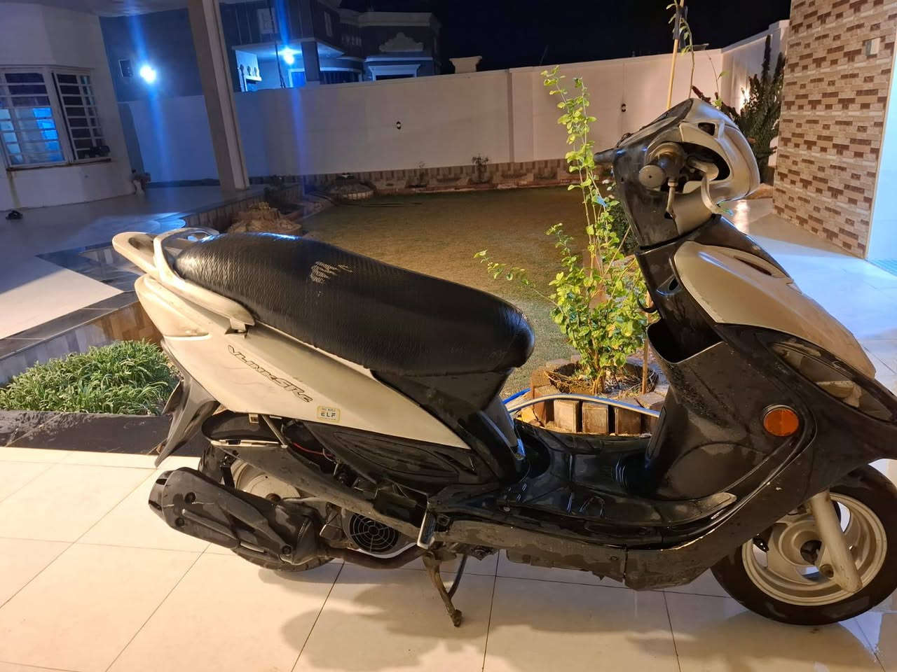 السلام عليكم. دراجه رص للبيع .. كوم حديد .الدراجه غير شغاله سعر 100الف وبيها مجال


**إذا كنت صاحب هذا الإعلان وتريد حذفه لأي سبب، رجاءا أرسل رسالة إلى الدعم الفني**