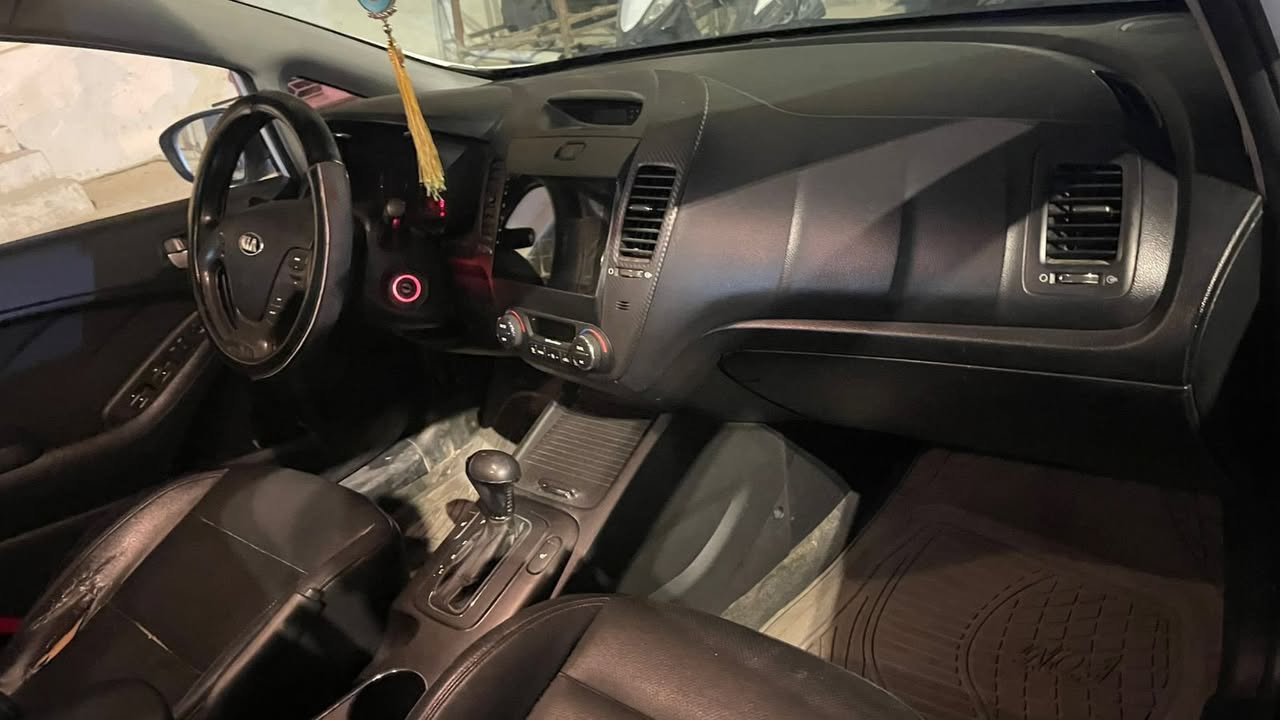 سلام عليكم شباب ادوات كيا سيراتو جديده نص فول مري شفط يدات نيكل جديده لايتات جدد كهربائيات كله شغاله شرط سبير ويل كب جديد كير مكينه جددد تبريد ثلج شرط حداديه كارتون تخم تاير جديد كشنات تتفه وجلد سياره مرقمه اربيل وسنويه وكامله مكانه النجف وبل عافيه ع الياخذه شباب شراي يتصل او وتساب ماسنجر ماجاوب ***********سعر ٥٠بيه مجال قليل
