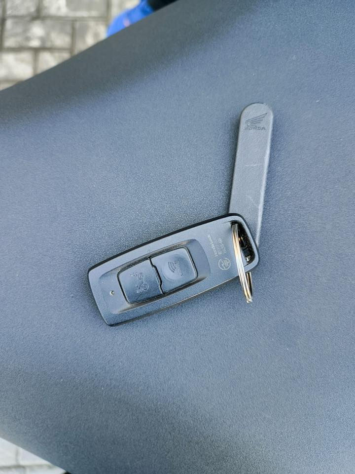 بيسي اكس جيل الرابع ياباني محرك 160cc الدراجة مكفوله لا صبغ ولا شي وشوفت عينكم الدراجة نفسهة البصور و بلحقيقة والدراجة ماشية 12 الف حقيقي وعندي بيهة صورة مزاد والدراجة بيهة بصمه وحده  مكاني بغداد الطالبيه قرب مطعم حبايبنه السعر 31 $ وبيهة مجال للطيبين (***********)
