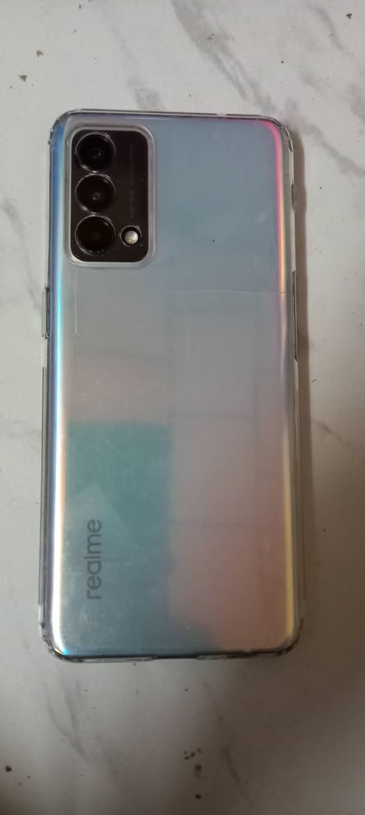 سلام عليكم موبايل جديد realmeG3 pro
نضيف كلشي شغال  ما مابي اي عطل
الذكره128الرام8
عنوان سليمانيه 
السعر 75
***********
