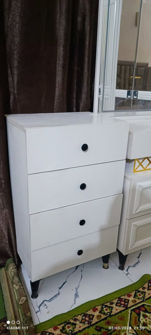 10 قطع تركي ماركه اخت الباكيت مليون وربع 
فول وتحفه عبالك هسه مطلعها من الكارتون  ***********
