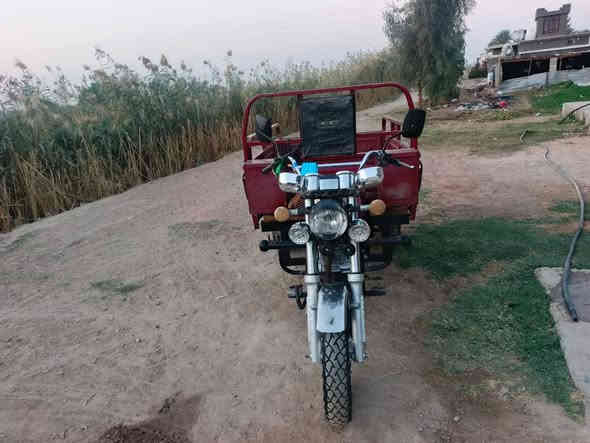 سلام عليكم ستوتة للبيع موديل 2014سعر 1350مكان بغداد محمودية الاتصال ***********
