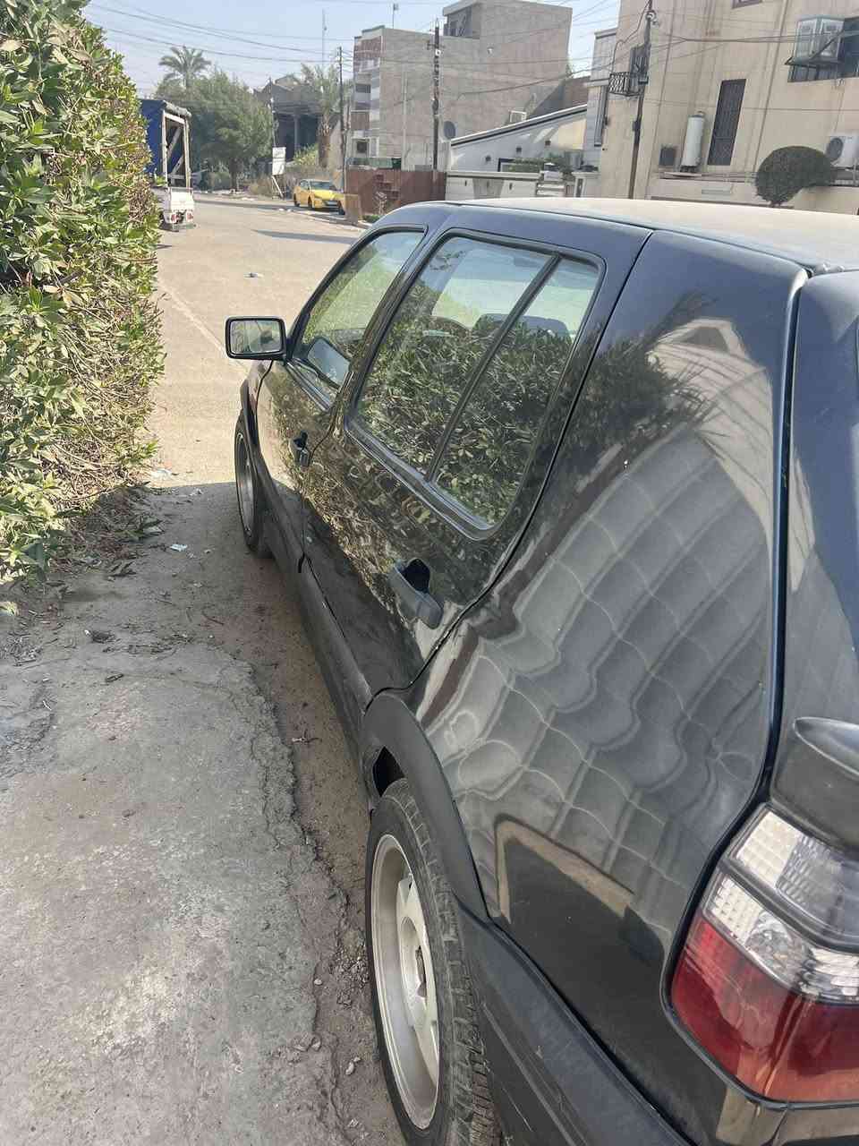 سلام عليكم كولف للبيع موديل 93
رقم هاتف : *********** 
السعر 46  
عنوانها المشتل 
رقم و هزه جديد باسمي السياره 
نقص كمبريسير
