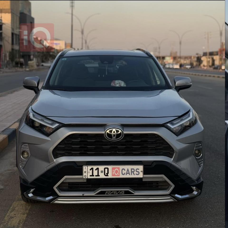 راف فور هايبر 2022
سيارة فول مواصفات فئة xle
نقطة عمياء 
رادار
بصمة
فتحة
تبريد قطعتين
تحكم ستيرن
3 أنظمة قياده ايكو نورمال سبورت
سيارة نضيفة بمعنى الكلمة
سويتله قبل فترة حداديه 
گصيته من امريكا على ايدي 
حادثه كلش مرتب حافه جاملغ وبنيد بدون دواخل
سيارة بل واقع نصبته احلى بهواي
ماشية 67 الف كيلوا متر 
سعره 236 وبيه مجال بسيط 
***********
