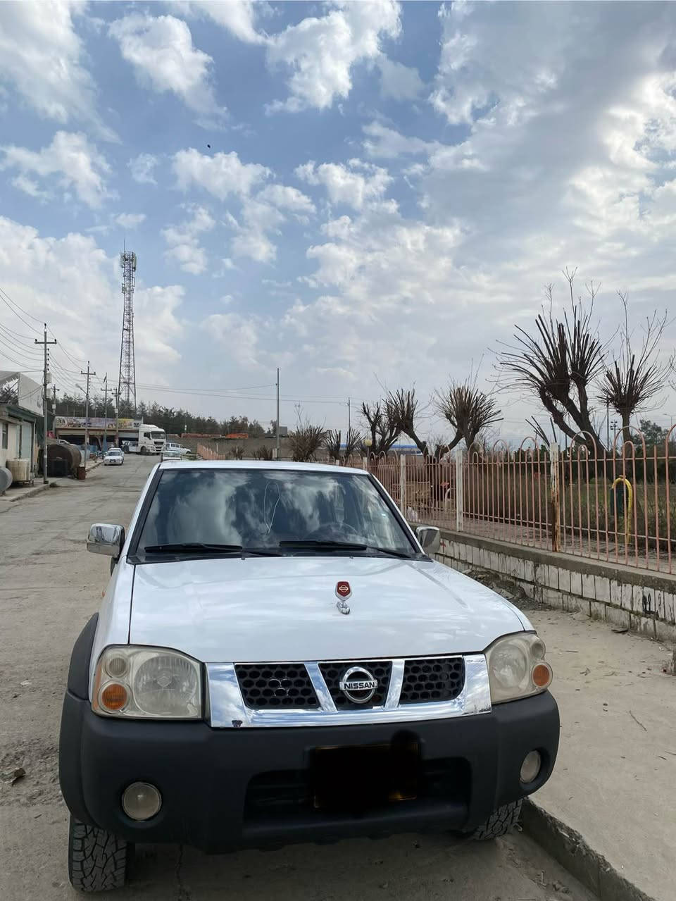 نیسان پیکاب ٢٠٠٦ دەبل ئەکسل سەیارەکە زۆر خاوێنە گێڕ مەکینە تەقەو رەقە دەحم و لیدراو بەشەرت هەزە و پاکانەی لەگەل دایە نامە مەنێرە ژمارە تەلە فۆنم داناوە 

0750 314 6454

0772 104 4818 بشدار, السليمانية
