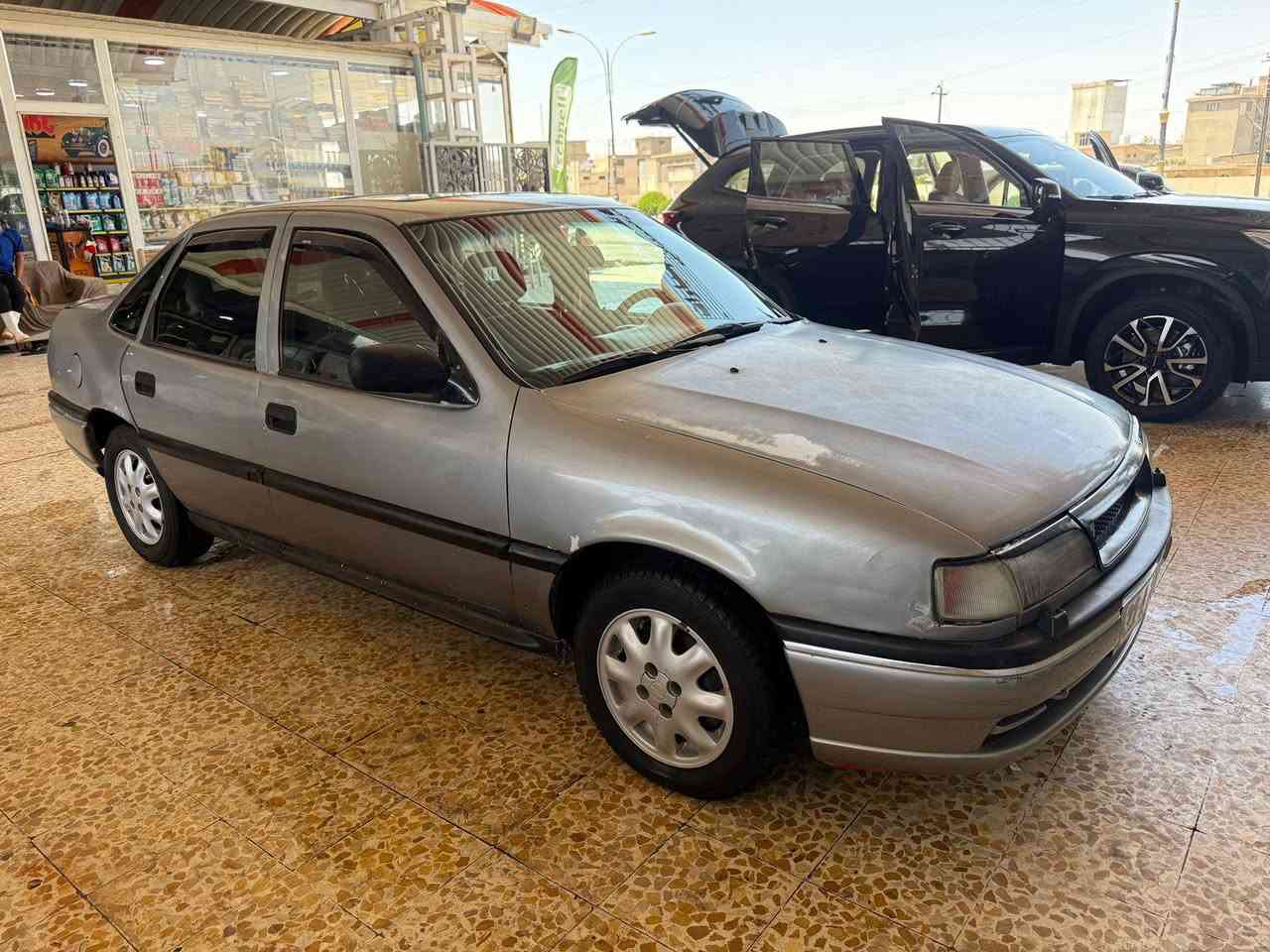 السلام عليكم اوبل فيكترا موديل 94 رقم سليمانيه شراي يخابر *********** السعر 43 بيها مجال بسيط
