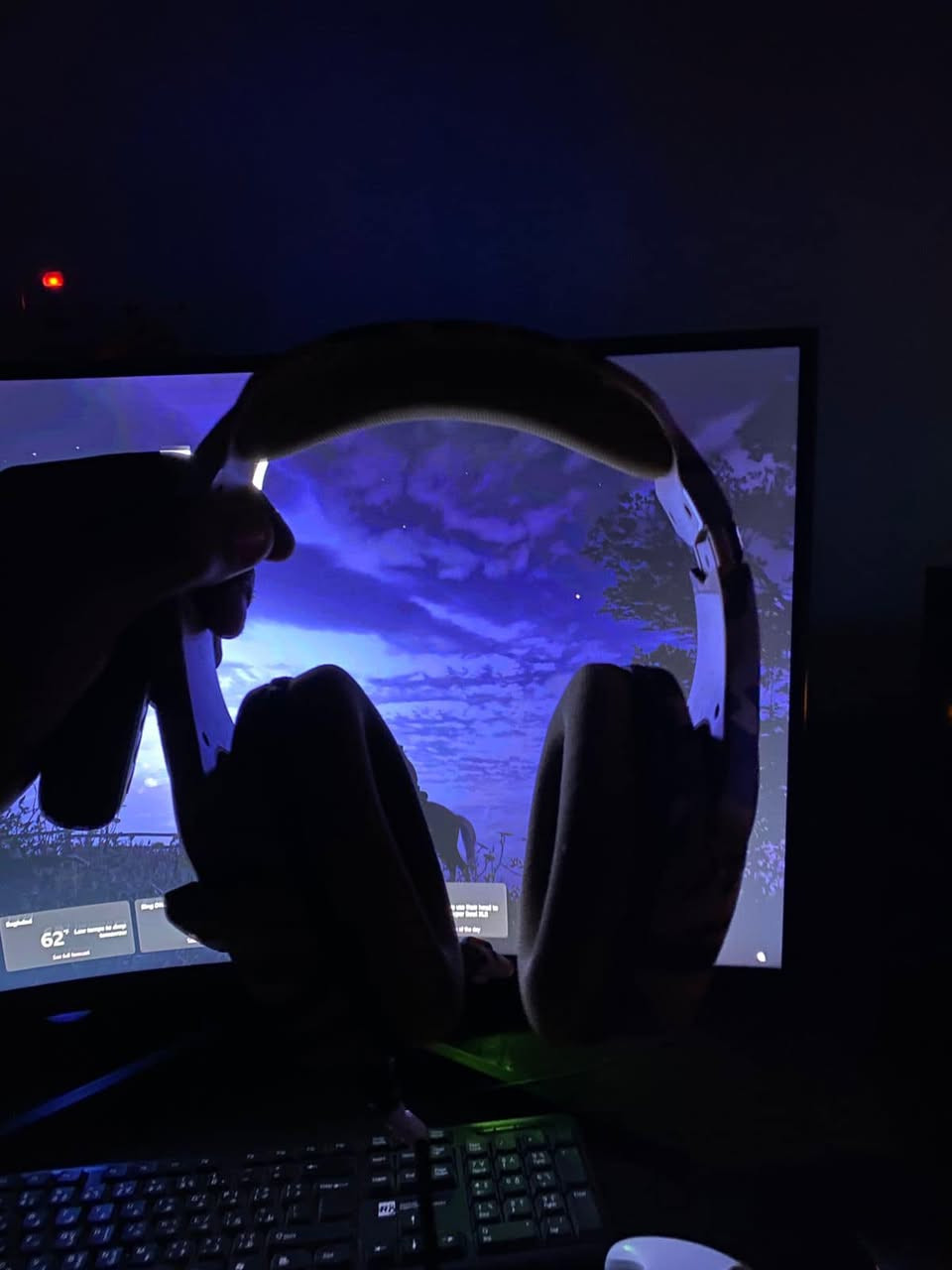 السلام عليكم

تجميعة للبيع بعدها بالضمان من العالمية
نضيفه واستخدام قليل سبب البيع عدم التفرغ

المعالج ryzen 5 5500
كرت الشاشة asus 4060 8GB
المذربورد asus prime b450M-A ll
الرامات T-Force Delta 8GB DDR4 2x8 3600
SSD Lexar 1TB Gen3
بورسبلاي Gamdias 650W 
المبرد Deepcool AG 400
الكيس Darkflash DK351

مع شاشة سامسونج اوديسي G5 كريف
144hz 1ms 

مع يوبي اس 1500

مع جوستك كيم سير
مع سماعه محيطيه وماوس لوجتك وكيبورد

السعر مليون و300 كاملة 

مكاني بغداد 
***********
