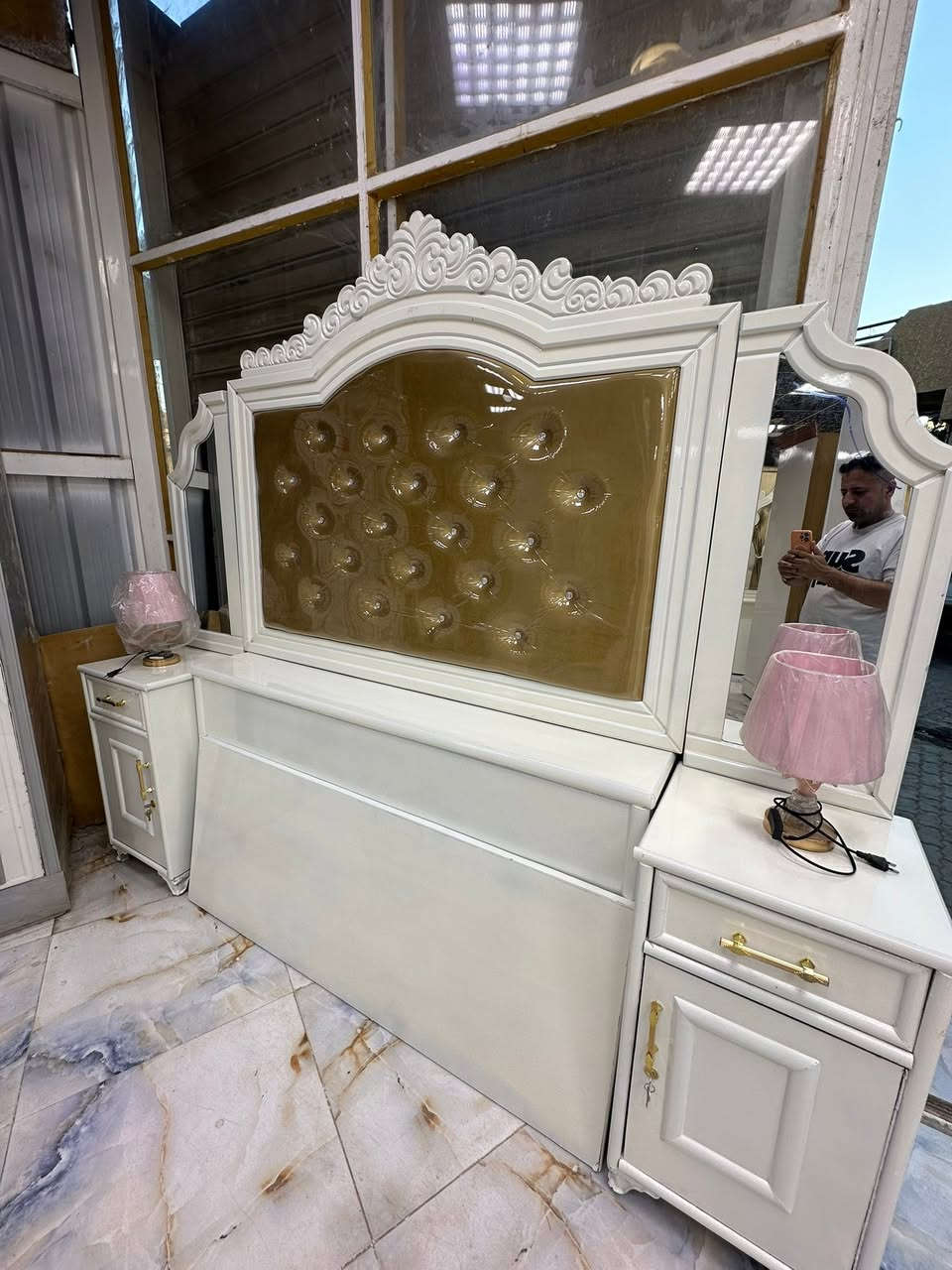 غرفه نجاره عراقيه 
معمل ومعرض علي الفهداوي 
سعر مليون ٢٥٠
غرفه جديد 
واتساب ***********
