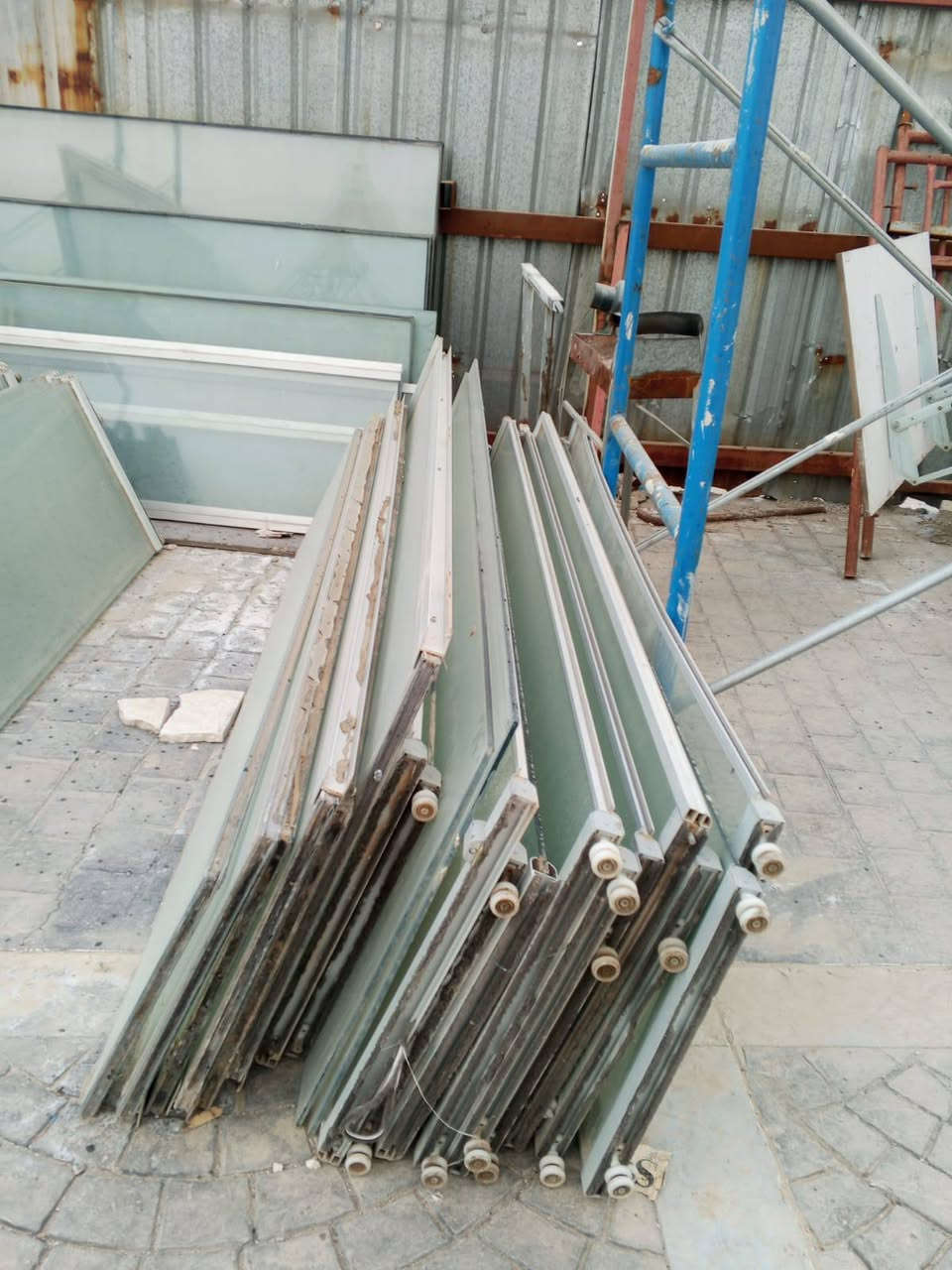 سلام عليكم 
جام للبيع
المكان بغداد الباويه
الاستفسار ‏‪+964 770 390 6403‬‏
