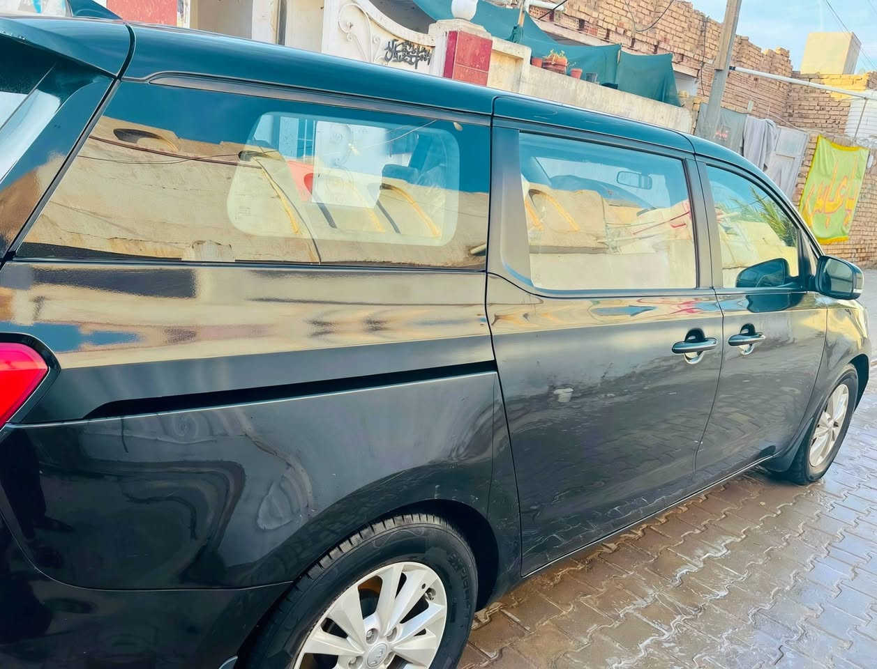 السلام علیکم
كيا سيدونا موديل 16 رقم واسط دولي تحويل ثاني يوم  وارد امريكي ضربته بنيد وجاملغ (بنيد صبغ وجاملغ تبديل) صور الحادث مرفق مع سونار بالعراق نطخت باب سائق والدوسه ومصلحه وع كد الطخه نصبغت الدوسه والباقي ليبل واحد  بدون تبديل مكينه 6 اسلندر3300 GDl  7 راكب 3 قطع تبريد حداديه جديده باتري جديد السياره جاهزه للاخير مابيه اي نقص سعرها 168 وبيها مجال مكان سياره واسط للاستفسار اكثر الاتصال ع الرقم ***********
