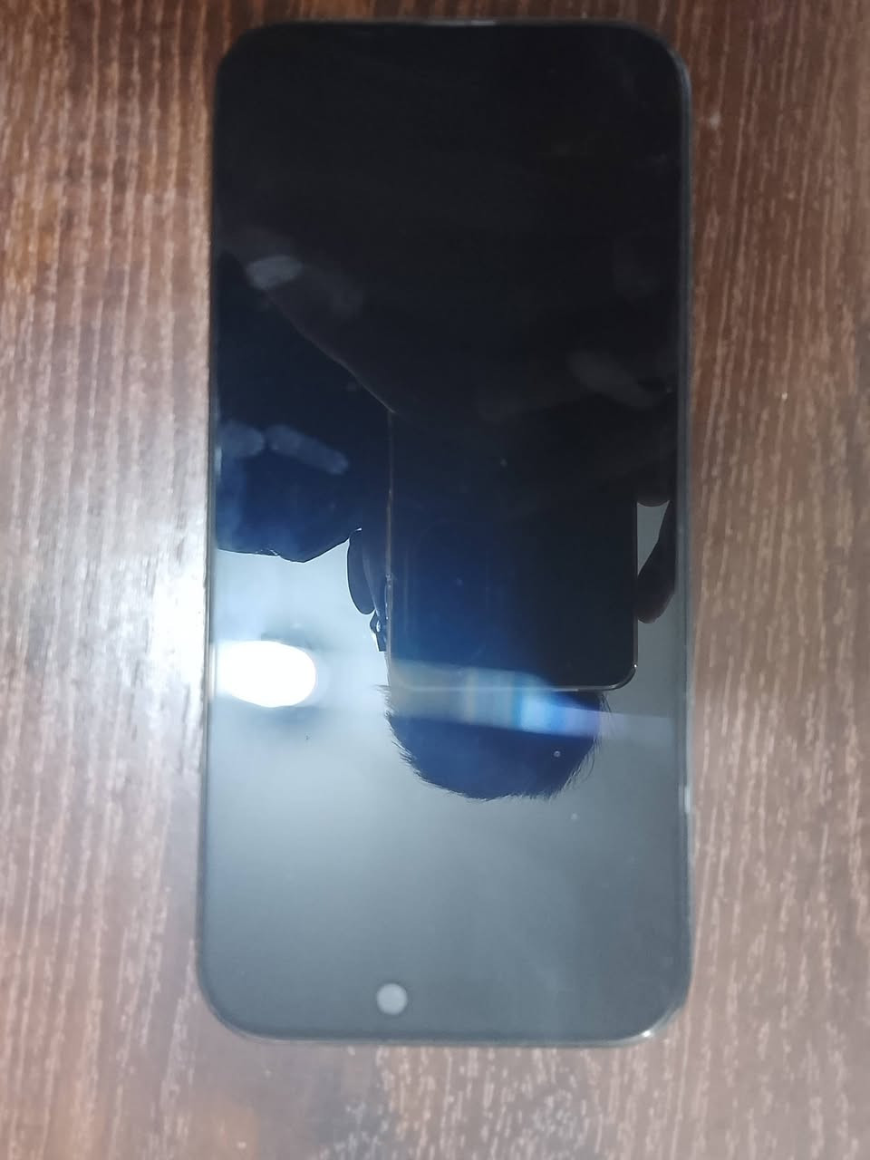 السلام عليكم
ايفون 16 برو ماكس للبيع 
شرق اوسط  
ذاكره 256 
محلقات كامله 
بطاريه 100 
عدد دورات الشحن بال 50 دورة 
جهاز نضيف شخط مابي 
سعره مليون 500 وبي مجال 
مكاني بغداد الراشدية 
 للاستفسار ***********
