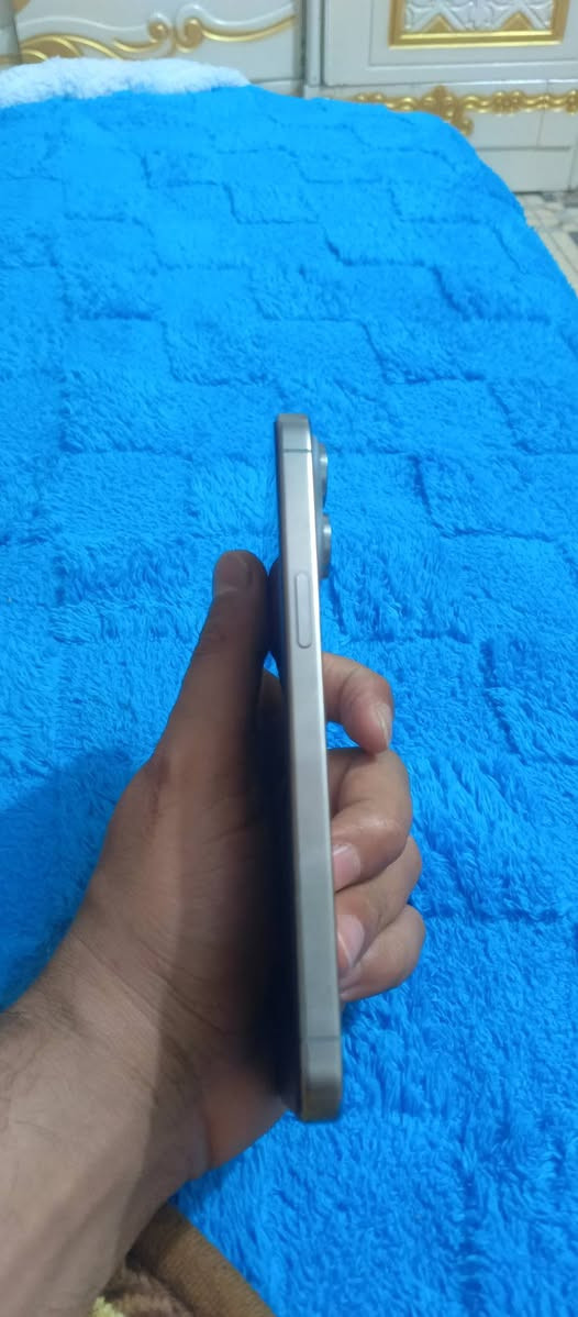 سلام عليكم 15برو ماكس عربي شرق اوصط البيع بطاريته 90جهاز نضيف جدان جدان جدان زلغ مابي السعر مليون او50مكانه الكاظمية ***********
