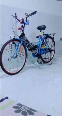 للبيع بايسكل فول نظافه النقص ما بيها  سعر150بي مجال هذا رقم موبايلي077...