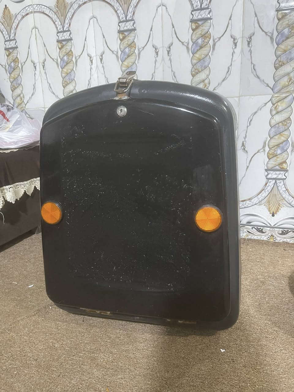 خوذه ام فج +صندوك دلفري سعر 60 رقم ***********
