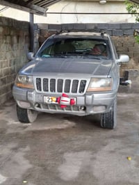 للبيع جيب كراند شيروكي موديل ٢٠٠٠ ٦ سلندر محرك ٤ الاف  رقم  سليمانية ا...