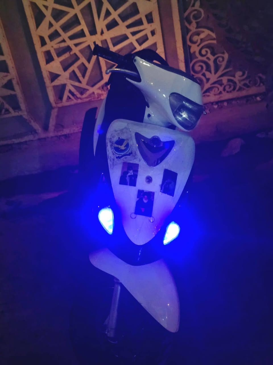 للبيع ماكس منغولي
كهربائيات شغاله زوج تايرات جديد
كابريتر جديد
بوشه 55
دراجه مكفوله 
*********** 

مكان بغداد البياع حي تراث 
سعر 400الف وبيها مجال
