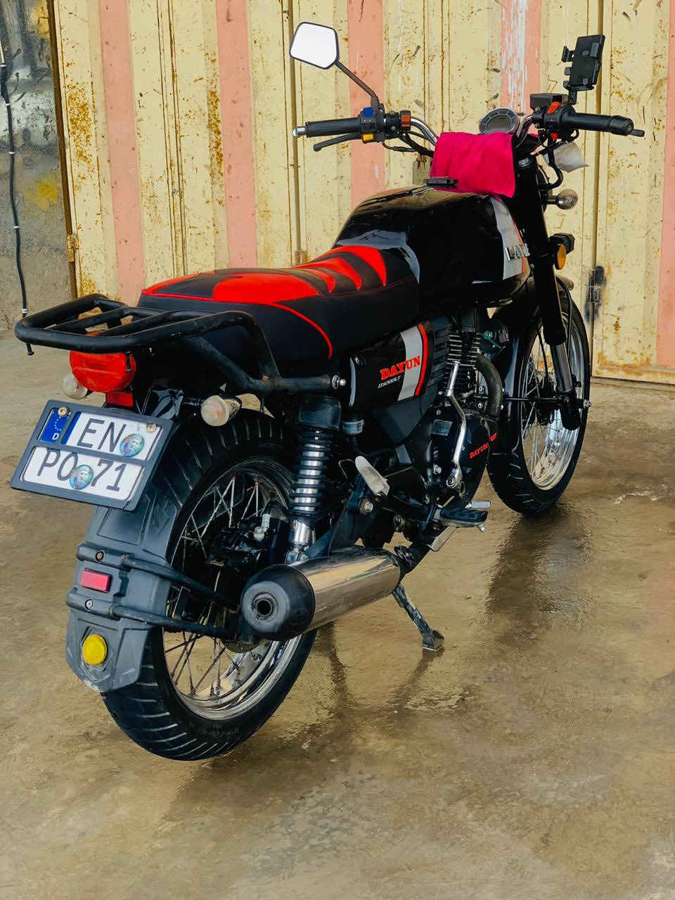 دراجه لايت 2021 مكفوله وجديده ماعوزه برغي السعر 1400وبيه مجال لطيبين (***********)
