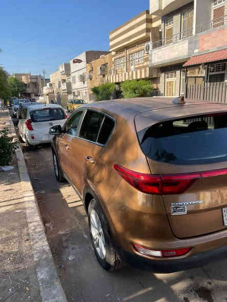 السلام عليكم 
كيا سبورتج للبيع موديل ٢٠١٨ وارد امريكي نص فول دفع رباعي 
السياره ماشيه ١٠٣ الف 
السياره بامريكا حادثها بنيد بدون دواخل هنا صارت بيها طخطخات ونصبغن ابيعها احزام لان ماعندي
 سونار الها السياره حلوه ومسويلها ادامه كامله رايدها ب١٤٥
للستفسار ***********
