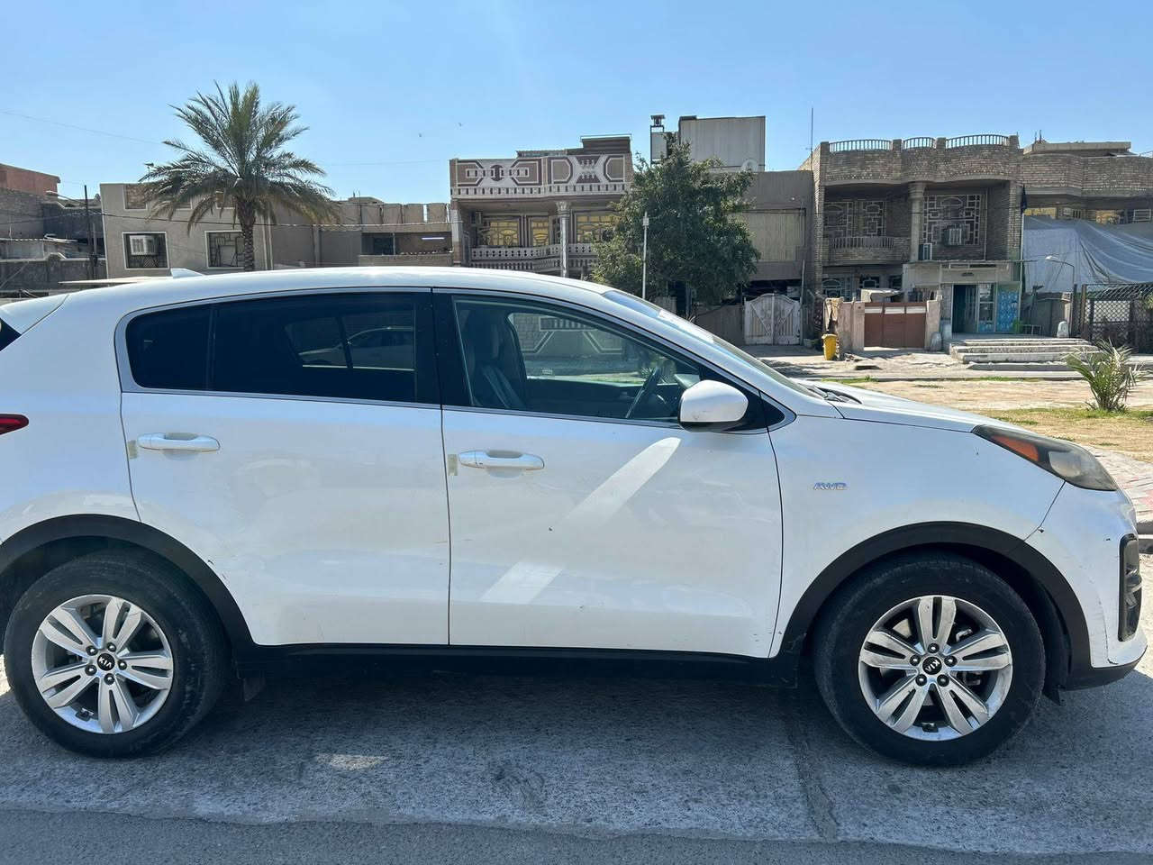 سبورتج موديل2019 وارد أمريكي الحادث جاملج أيسر فقط شبرين على البارد، محركgdi 2400 ، مواصفات بسيطة تخم تاير جديد حداديه محرك كير غير مفتوحات ، السيارة غير مرقمه وباسم المستورد أورق الكمرك والمرور كامله السعر 165 ورقة وبيها مجال للجادين فقط العنوان بغداد

رقم الهاتف ***********
